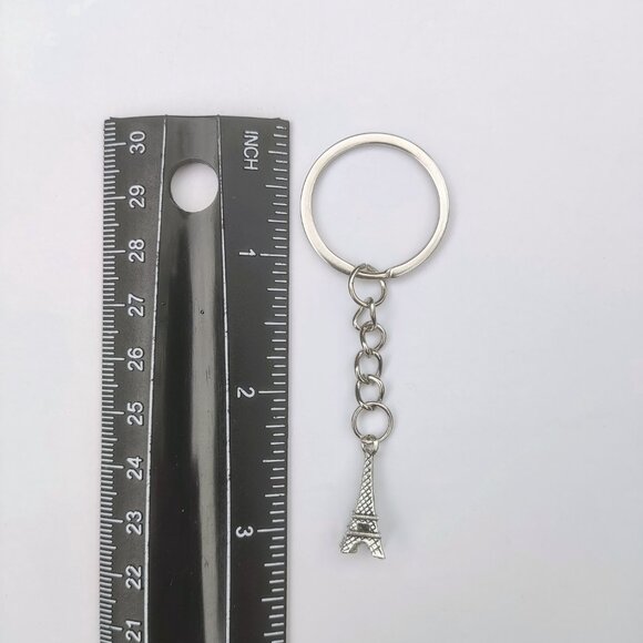 Eiffel Tower Keychain - Picture 3 of 3